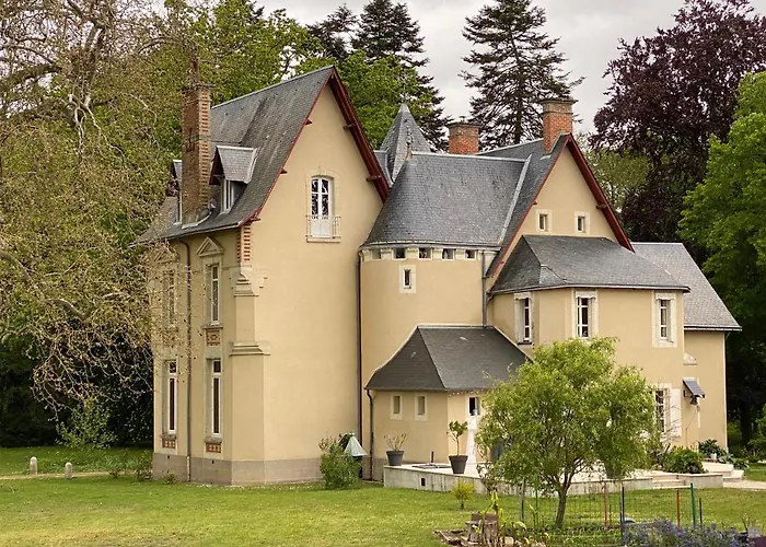 Chateau De La Coudraie Et La Petite Coudraie