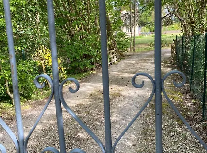 Βίλα Chateau De La Coudraie Et La Petite Coudraie *